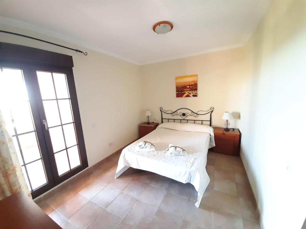 Apartamento 2 Dormitorios.Urb Playa Verde Isla Canela Exterior foto